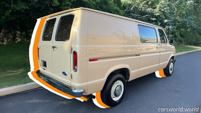 Qualcuno ha parcheggiato questo furgone nel 1985 e non si è mai guardato indietro / Carscoops